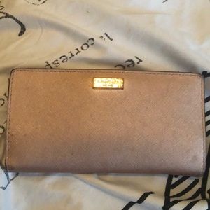 Bifold Kate Spade wallet ♠️
